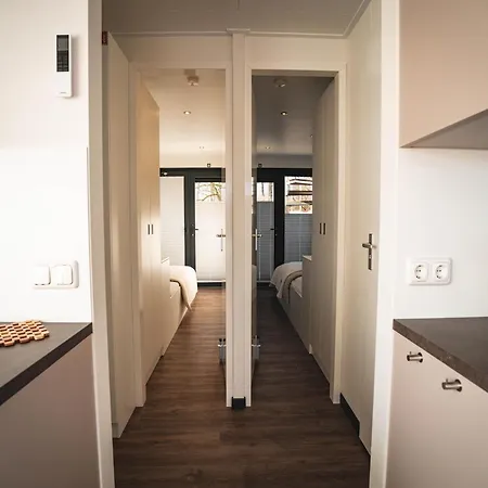 Botel Schoenes Hausboot In Hoexter *